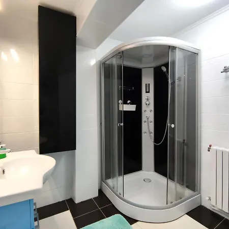 Studio'24 - Adults Only