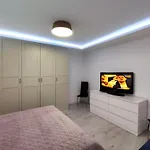 Studio'24 - Adults Only Daire
