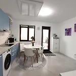 Studio'24 - Adults Only Köstence