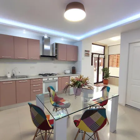 Studio'24 - Adults Only Apartment *