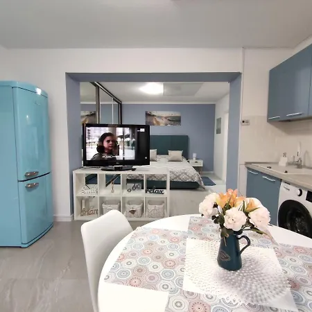 Studio'24 - Tomis Mall - Ultracentral *