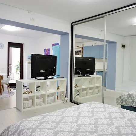 Studio'24 - Adults Only * 콘스탄차