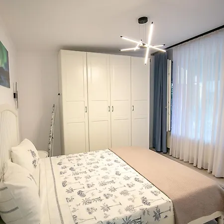 Studio'24 - Adults Only Констанца