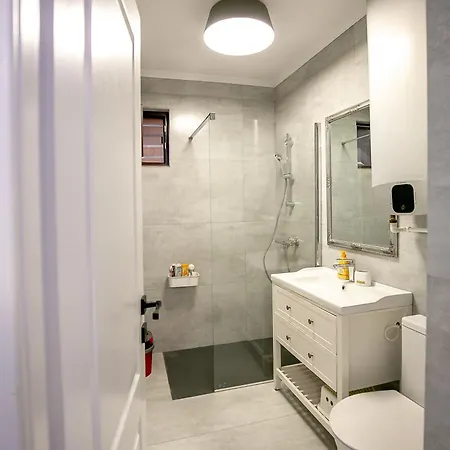 Studio'24 - Adults Only Апартаменти *