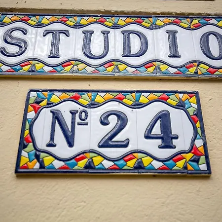 Studio'24 - Adults Only Appartement Constanţa