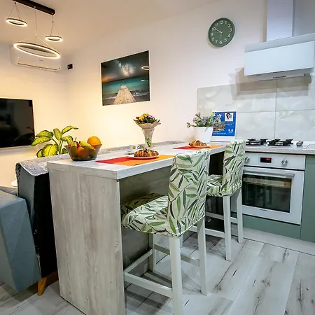 Studio'24 - Adults Only Appartement *
